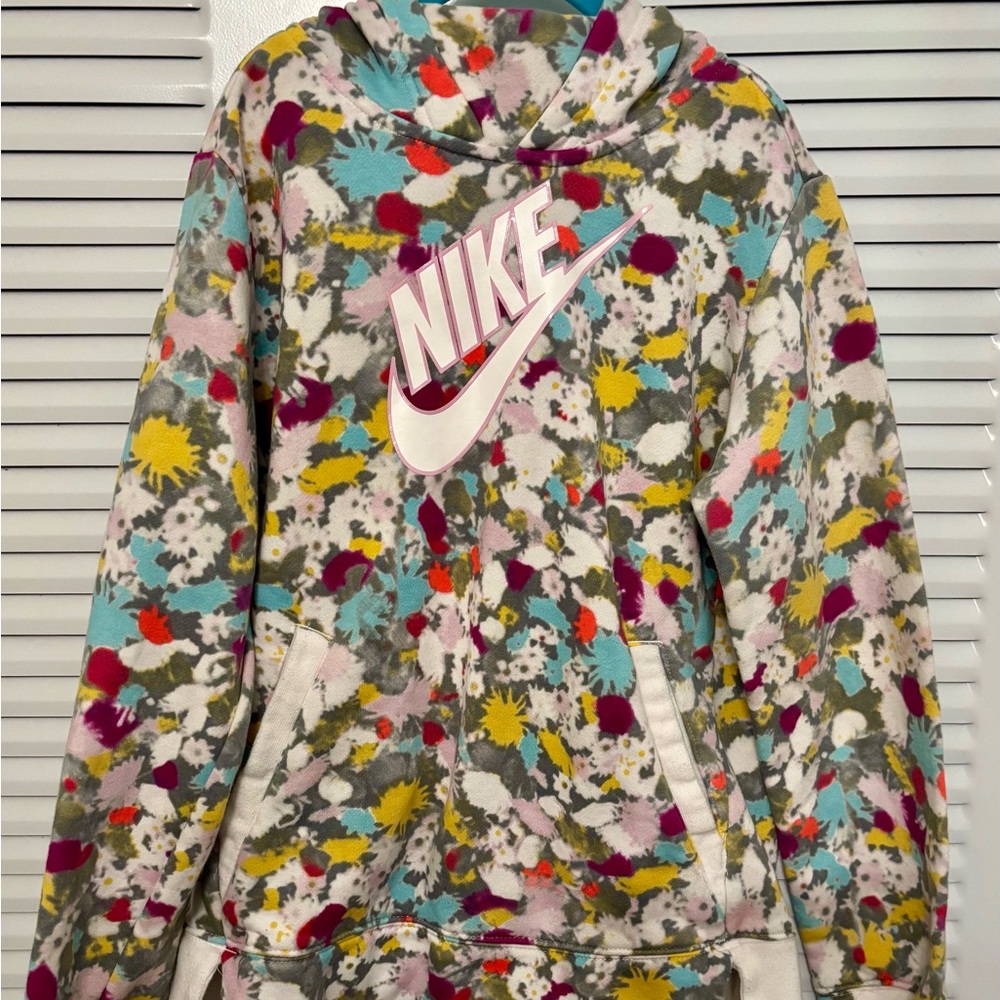 Nike Girls Size Large Multicolor Floral Hoodie